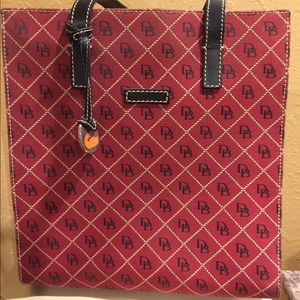 Dooney and Bourke authentic Rare vantage purse